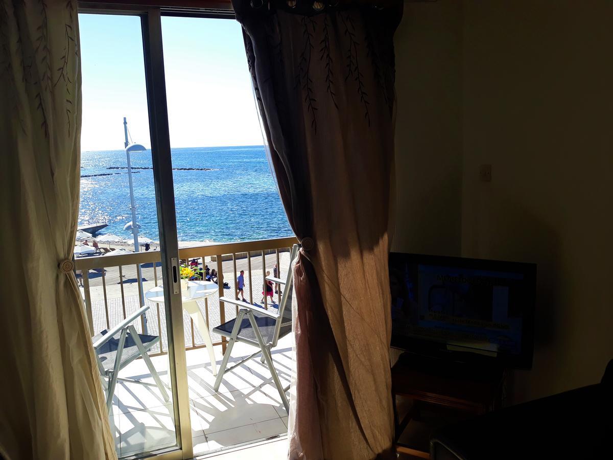 777 Beach Guesthouse Paphos Exterior foto